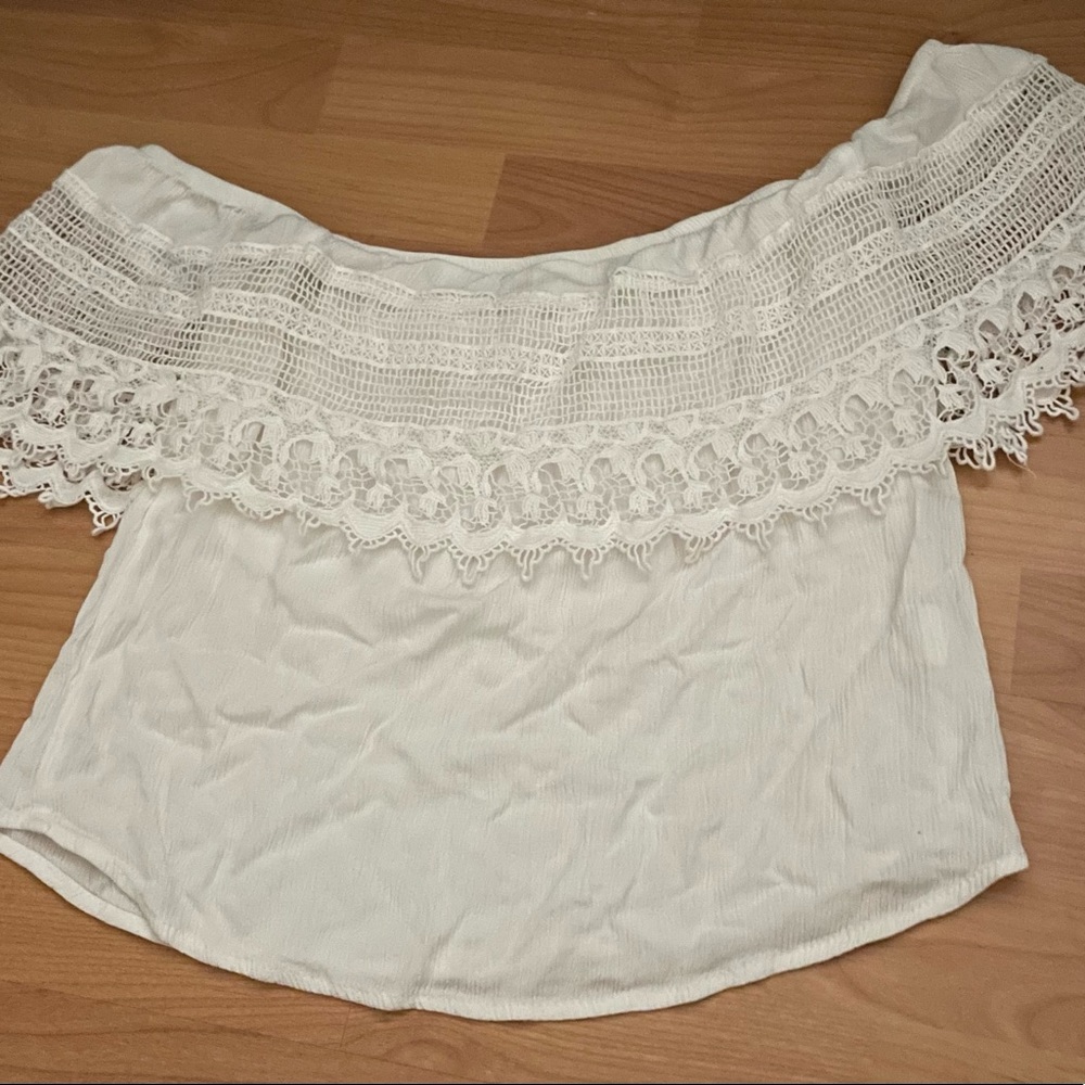 Socialite: White Off the Shoulder (Small)